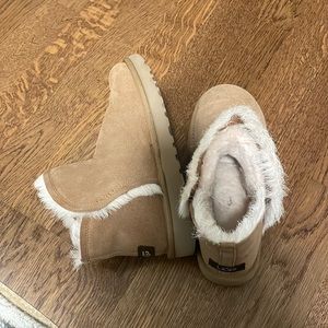 Ugg mini fluff high low boot classic chestnut